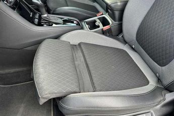 Vauxhall Grandland X 1.2 Turbo Tech Line Nav Auto Euro 6 (s/s) 5dr