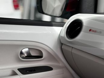 Volkswagen up! 1.0 BlueMotion Tech High up! Hatchback 3dr Petrol ASG Euro 6 (s/