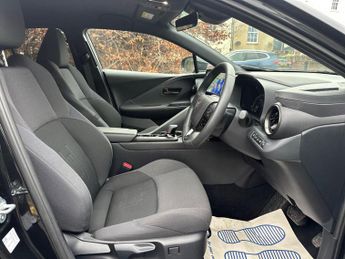 Toyota C-HR 2.0 VVT 13.6kWh Design CVT Euro 6 (s/s) 5dr