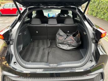 Toyota C-HR 2.0 VVT 13.6kWh Design CVT Euro 6 (s/s) 5dr