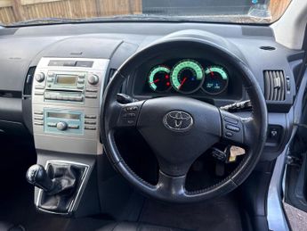 Toyota Corolla Verso 1.8 VVT-i T Spirit 5dr