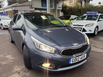 Kia Ceed 1.6 GDi 4 Tech DCT Euro 5 5dr