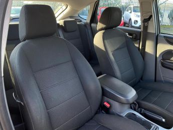 Ford Focus 1.6 TDCi DPF Sport 5dr