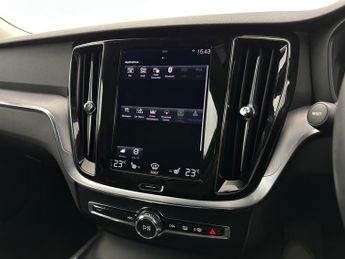 Volvo V60 2.0 B3 MHEV Momentum DCT Auto Euro 6 (s/s) 5dr