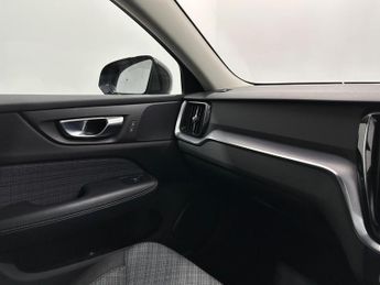 Volvo V60 2.0 B3 MHEV Momentum DCT Auto Euro 6 (s/s) 5dr