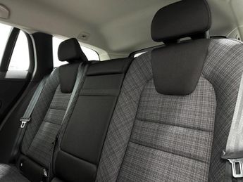 Volvo V60 2.0 B3 MHEV Momentum DCT Auto Euro 6 (s/s) 5dr