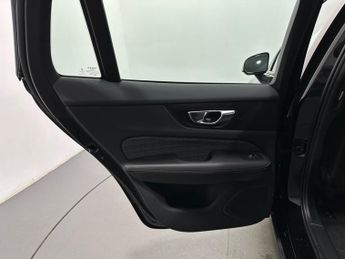Volvo V60 2.0 B3 MHEV Momentum DCT Auto Euro 6 (s/s) 5dr