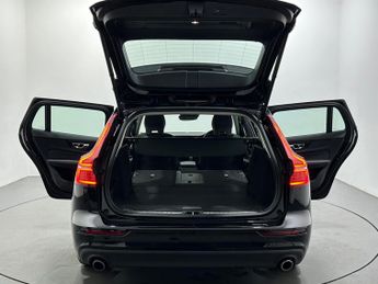Volvo V60 2.0 B3 MHEV Momentum DCT Auto Euro 6 (s/s) 5dr