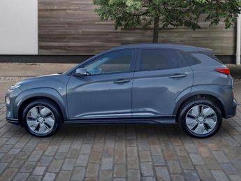 Hyundai Kona 64kWh Premium SUV 5dr Electric Auto (7kW Charger) (204 ps)