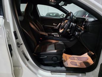 Mercedes-Benz A Class 2.0 A250 AMG Line 7G-DCT Euro 6 (s/s) 5dr