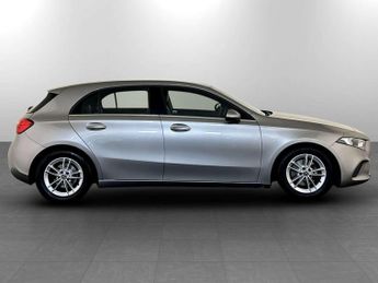 Mercedes-Benz A Class 1.3 A180 SE Hatchback 5dr Petrol Manual Euro 6 (s/s) (136 ps)