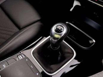 Mercedes-Benz A Class 1.3 A180 SE Hatchback 5dr Petrol Manual Euro 6 (s/s) (136 ps)