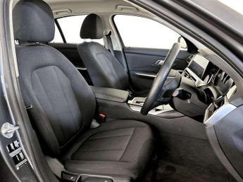 BMW 3 Series 2.0 318i SE Saloon 4dr Petrol Auto Euro 6 (s/s) (156 ps)