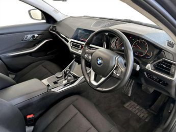 BMW 3 Series 2.0 318i SE Saloon 4dr Petrol Auto Euro 6 (s/s) (156 ps)