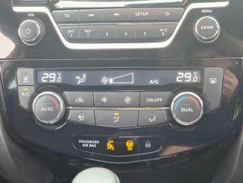 Nissan Qashqai 1.2 DIG-T Acenta XTRON 2WD Euro 6 (s/s) 5dr