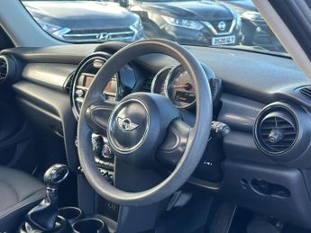MINI Hatch 1.5 Cooper Auto Euro 6 (s/s) 5dr