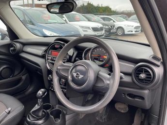 MINI Hatch 1.5 Cooper Auto Euro 6 (s/s) 5dr