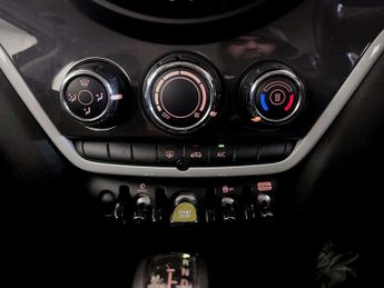 MINI Countryman 1.5 7.6kWh Cooper SE SUV 5dr Petrol Plug-in Hybrid Auto ALL4 Eur