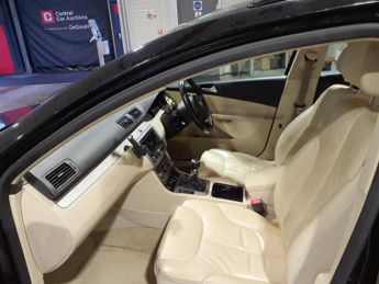 Volkswagen Passat 2.0 TDI BlueMotion Tech Highline Euro 5 (s/s) 5dr