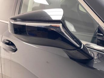 Lexus ES 2.5 300h Premium Edition Saloon 4dr Petrol Hybrid E-CVT Euro 6 (