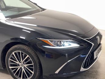Lexus ES 2.5 300h Premium Edition Saloon 4dr Petrol Hybrid E-CVT Euro 6 (