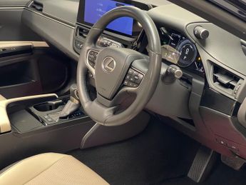 Lexus ES 2.5 300h Premium Edition Saloon 4dr Petrol Hybrid E-CVT Euro 6 (