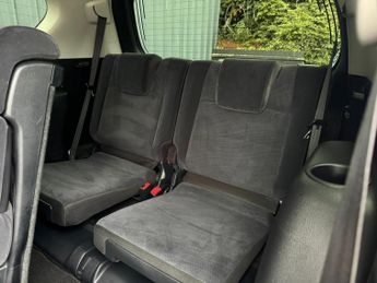 Toyota Land Cruiser 2.8D Active Auto 4WD Euro 6 (s/s) 5dr (7 Seat)