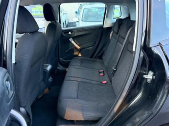 Peugeot 2008 1.6 e-HDi Active EGC Euro 5 (s/s) 5dr