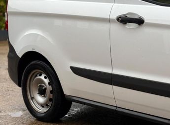 Ford Transit Courier 1.0 EcoBoost Leader L1 Euro 6 4dr