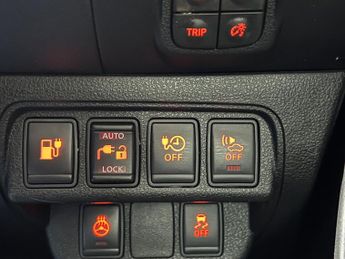 Nissan Leaf 30kWh Tekna Auto 5dr