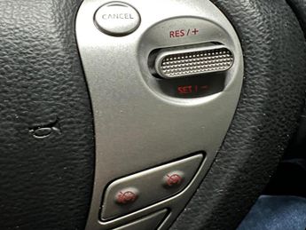 Nissan Leaf 30kWh Tekna Auto 5dr