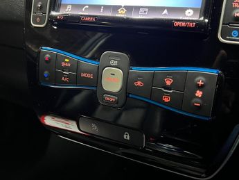 Nissan Leaf 30kWh Tekna Auto 5dr