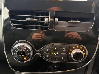 Renault Clio 1.5 dCi Dynamique S MediaNav EDC Euro 5 5dr