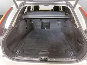 Volvo V90 2.0 D4 Inscription Estate 5dr Diesel Auto Euro 6 (s/s) (190 ps)