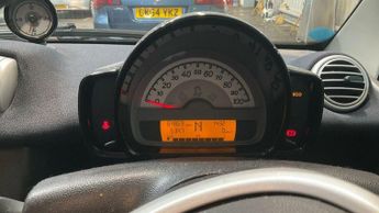 Smart fortwo 1.0 MHD Passion Coupe 2dr Petrol SoftTouch Euro 5 (s/s) (71 bhp)