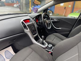 Vauxhall Astra 1.6 16v SRi Euro 5 5dr