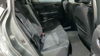Nissan Leaf 40kWh Acenta Auto 5dr