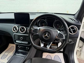 Mercedes-Benz A Class 2.1 A200d AMG Line (Premium) 7G-DCT Euro 6 (s/s) 5dr
