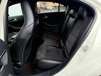 Mercedes-Benz A Class 2.1 A200d AMG Line (Premium) 7G-DCT Euro 6 (s/s) 5dr