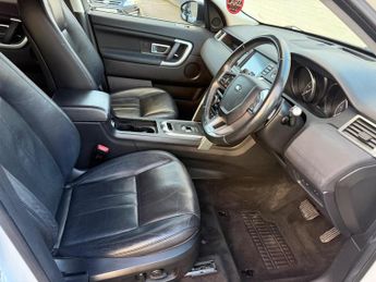 Land Rover Discovery Sport 2.0 TD4 HSE Black Auto 4WD Euro 6 (s/s) 5dr