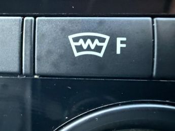 Land Rover Discovery Sport 2.0 TD4 HSE Black Auto 4WD Euro 6 (s/s) 5dr