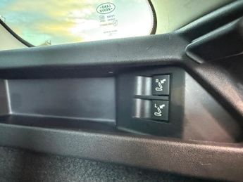 Land Rover Discovery Sport 2.0 TD4 HSE Black Auto 4WD Euro 6 (s/s) 5dr