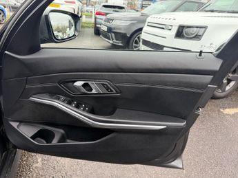 BMW 3 Series 2.0 320i M Sport Auto Euro 6 (s/s) 4dr