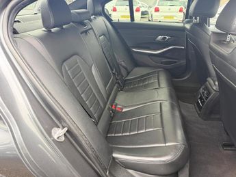 BMW 3 Series 2.0 320i M Sport Auto Euro 6 (s/s) 4dr