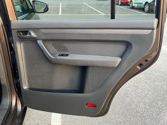 Volkswagen Touran 1.6 TDI SE DSG Euro 5 5dr