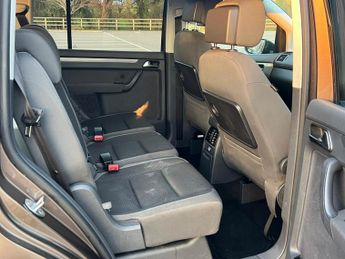 Volkswagen Touran 1.6 TDI SE DSG Euro 5 5dr