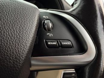 Jaguar XF 2.2d Luxury Auto Euro 5 (s/s) 4dr