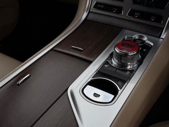 Jaguar XF 2.2d Luxury Auto Euro 5 (s/s) 4dr