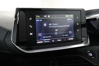 Peugeot E-2008 50kWh Allure Premium Auto 5dr