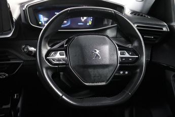 Peugeot E-2008 50kWh Allure Premium Auto 5dr